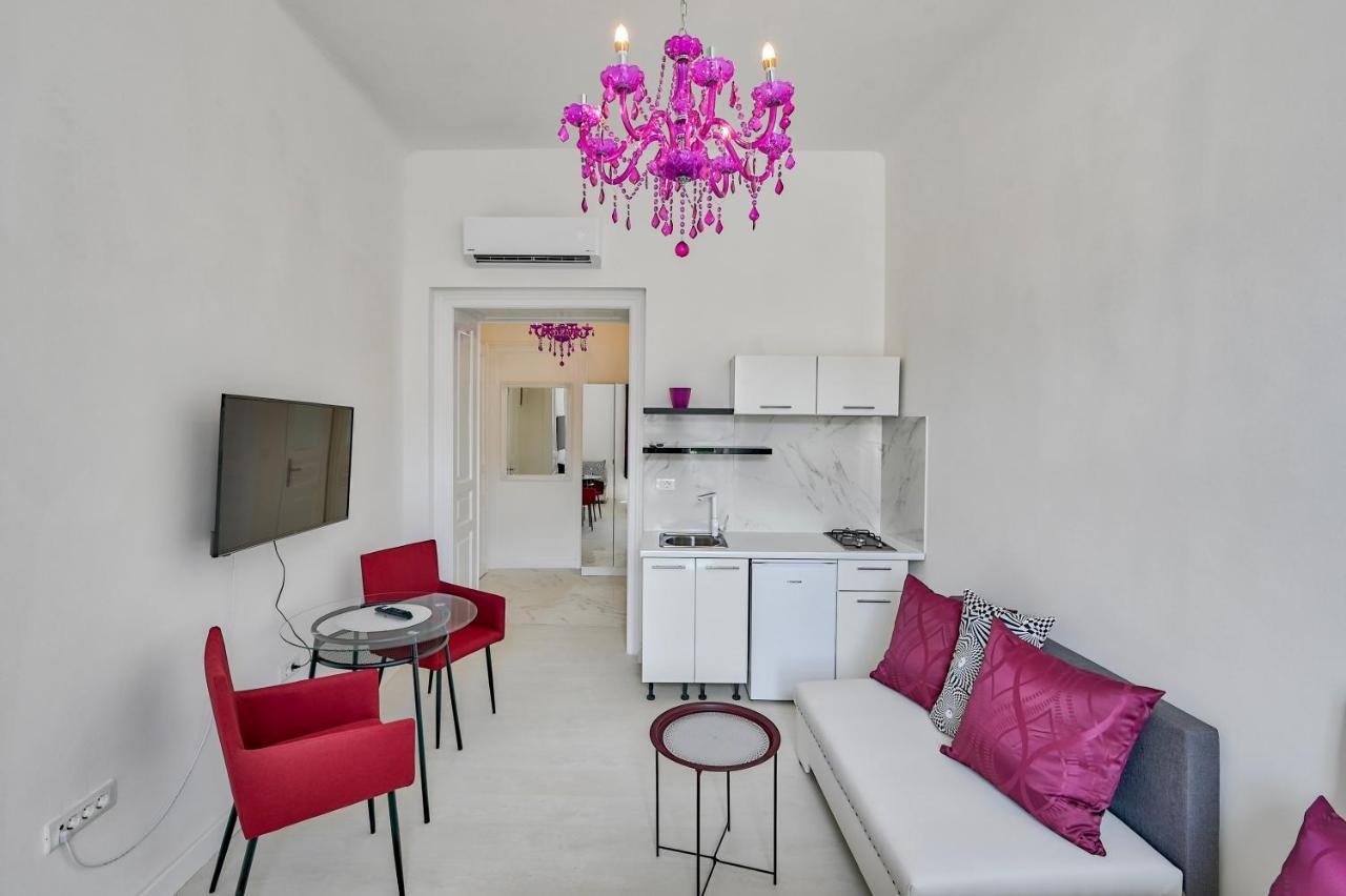 Collins Amethyst Center Διαμέρισμα Πούλα Εξωτερικό φωτογραφία